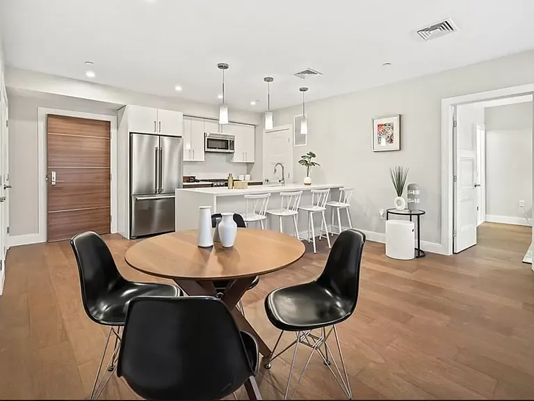 425 Lagrange St #210 — Photo 9