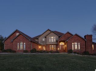 1027 S 43rd St, Quincy, IL 62305
