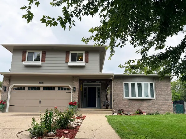 804 18th Ave NE, Aberdeen, SD 57401