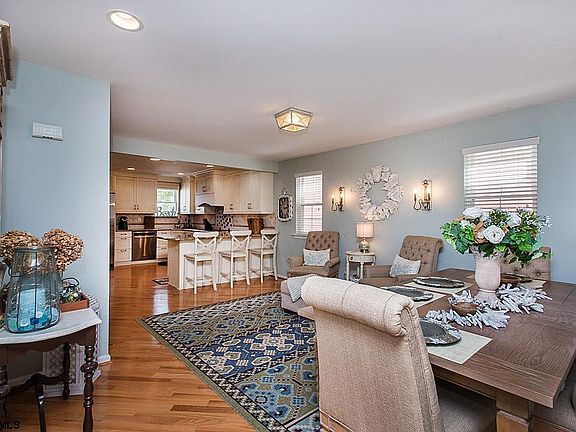 5th image of 1209 Pleasure Ave #0