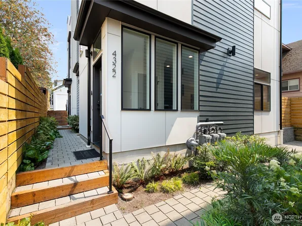 4322 Wallingford Avenue N #A, Seattle, WA 98103