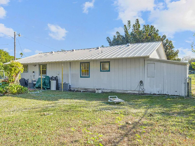 3147 Naylor Ter — Photo 13