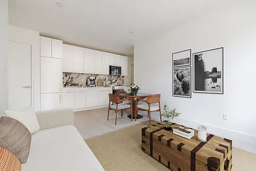 300 W 21st St Photo 1