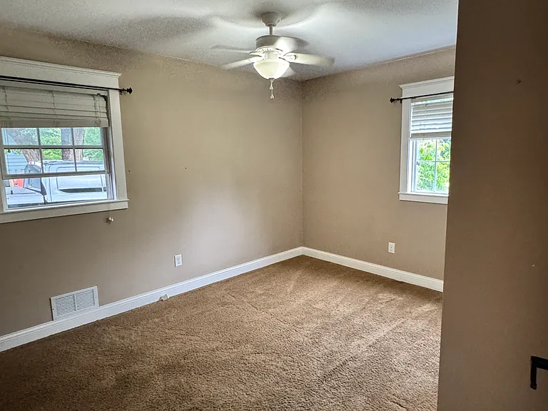 5201 Brighton Ln — Photo 10
