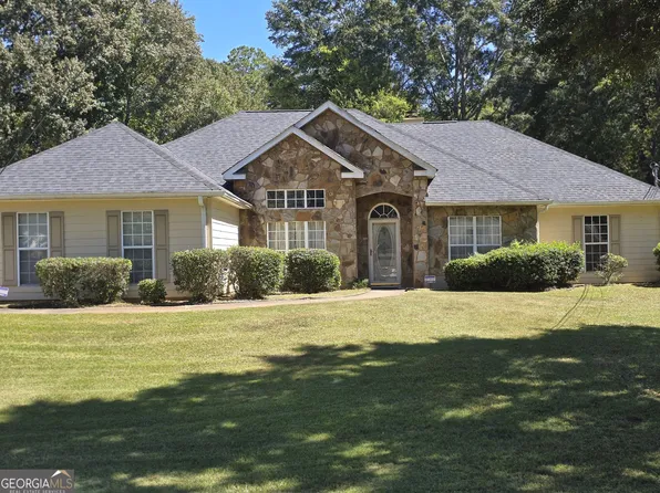 2604 18th Pl, Valley, AL 36854