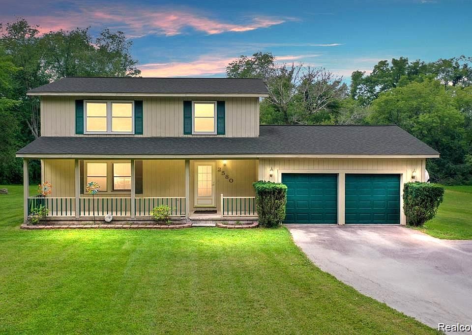 1st image of 2580 Harvest Hill Dr