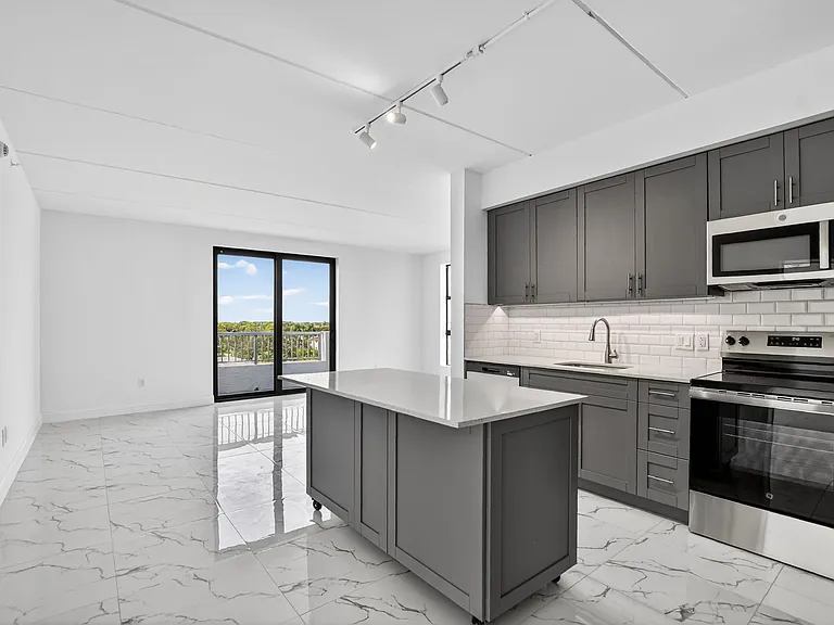 Boca Villas — Photo 3