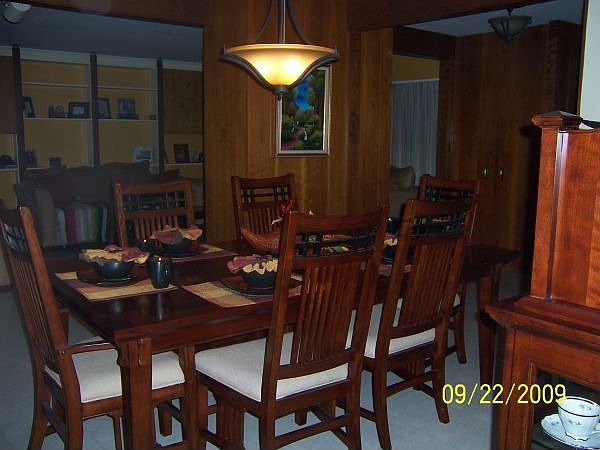 2nd image of 13 Roosevelt Ave