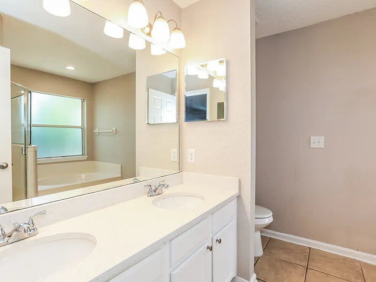 1306 Ardmore St — Photo 12