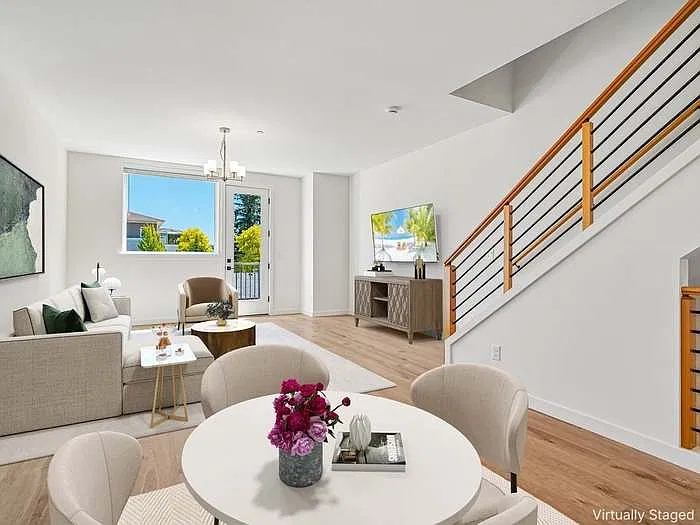 3 bed, 3.5 bath, 1618 sqft, $3,200 — Photo 2