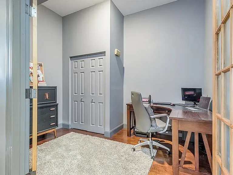 917 Madison St #14 — Photo 17
