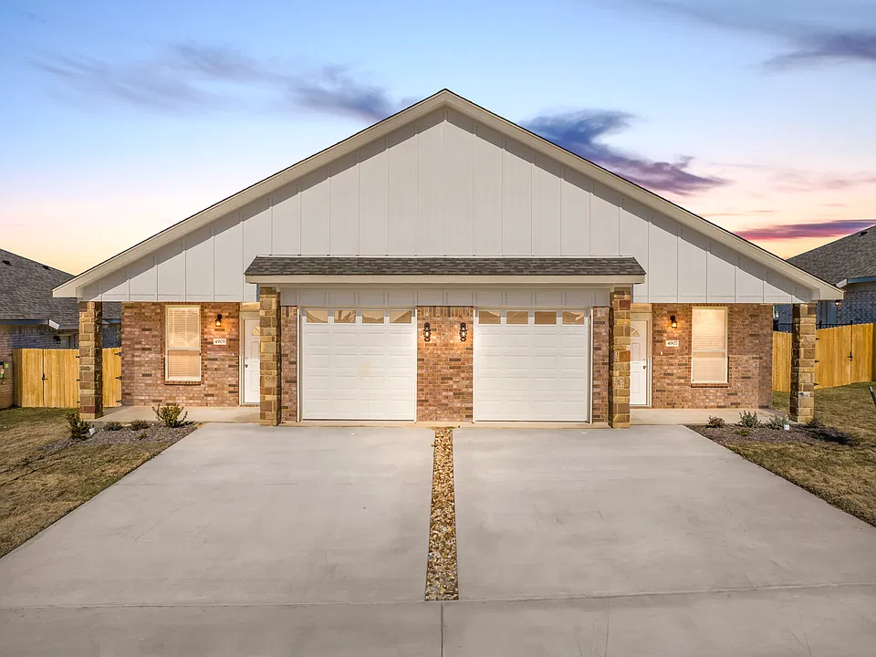 4907 Rose Garden Loop #1