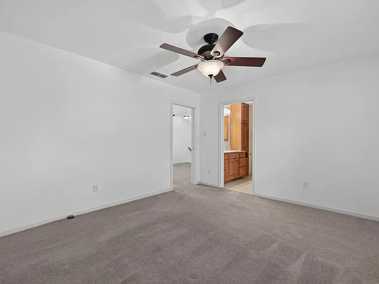 1202 Knollpark Cir — Photo 20