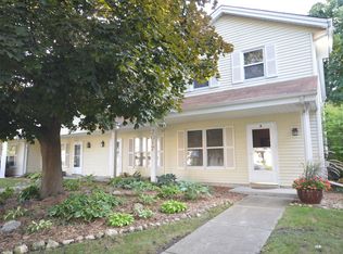 2017 Woodburn Rd, City of waukesha, WI 53188