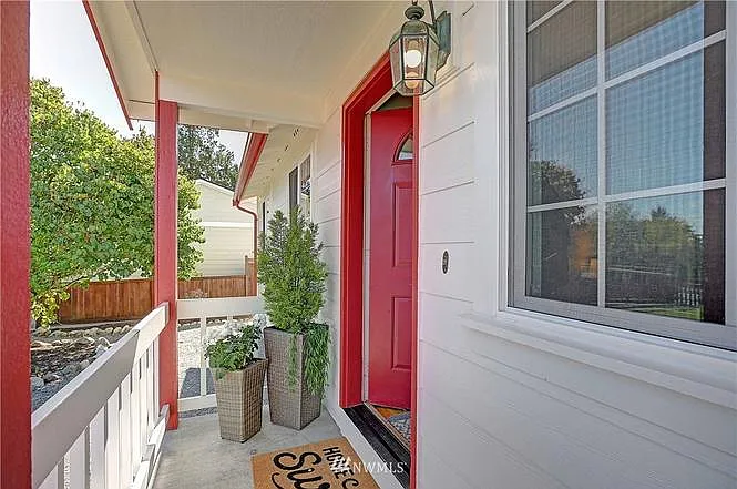 1962 SE Camano Dr — Photo 6