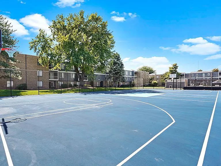 Mid Central — Photo 14
