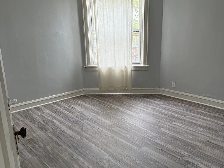 10053 S Forest Ave #3 — Photo 8