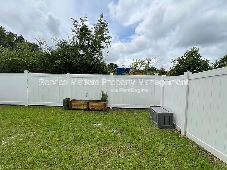 1615 Iroquois Ct — Photo 37