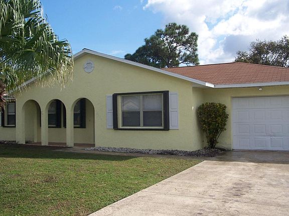 2nd image of 2572 SE Calusa Ave