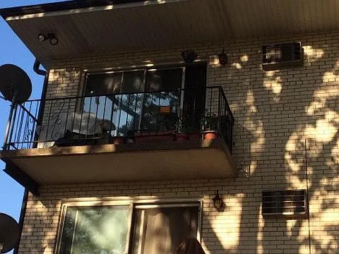 7102 W 107th St APT 3A photo 1