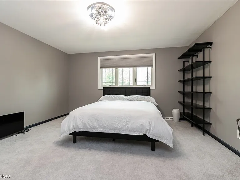 25150 Cardington Dr — Photo 30