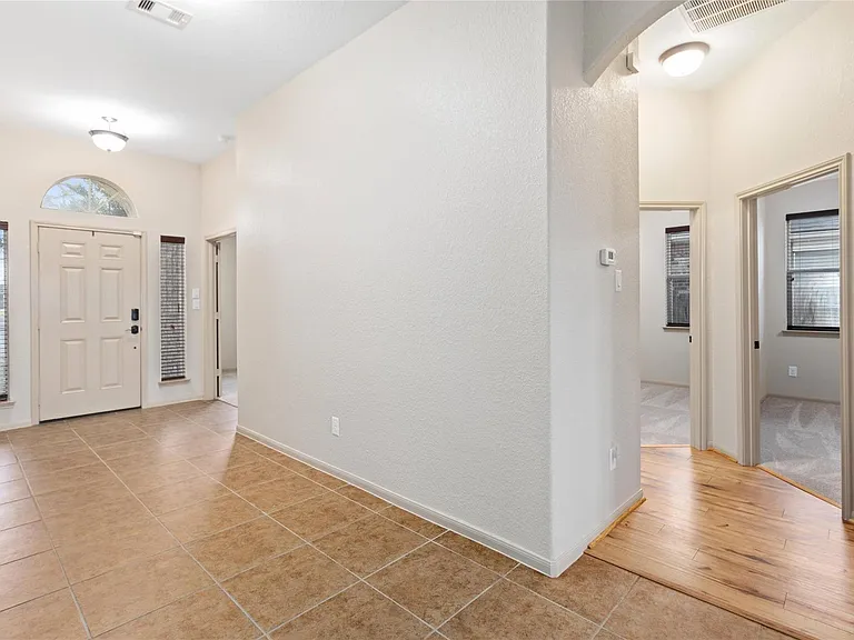 2886 Aurelia Ln — Photo 6