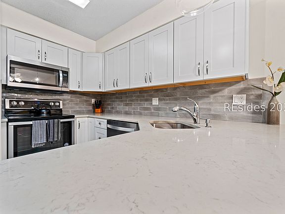 2nd image of 45 Folly Field Rd APT 3G