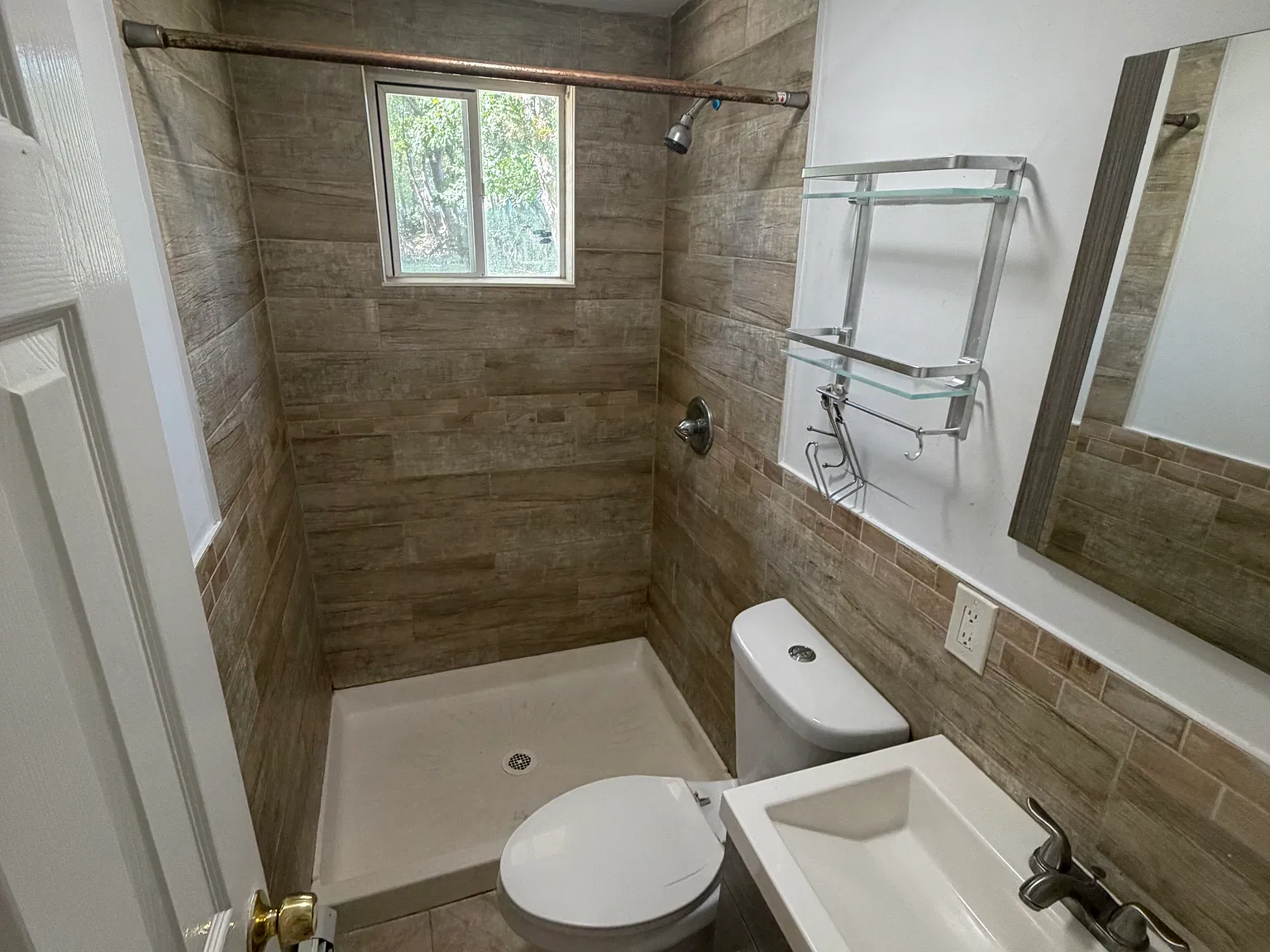1 bed, $1,750 — Photo 2