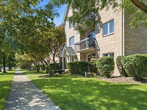 2nd image of 7900 Nagle Ave APT 2N