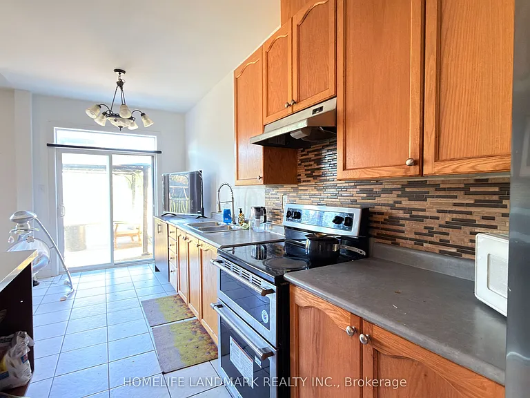 37 Seahorse Ave — Photo 2