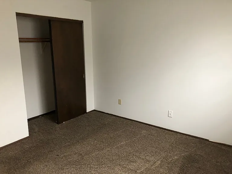 630 E Lincoln Ave — Photo 17