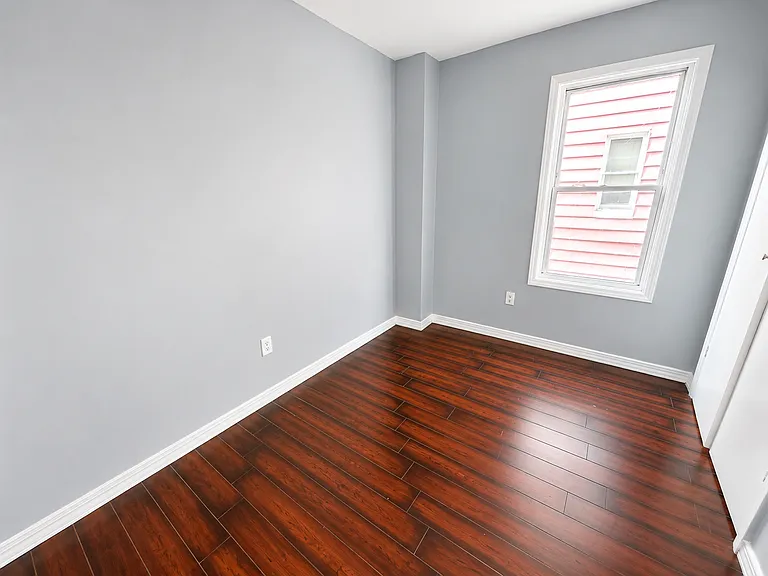 413 Jelliff Ave #2L — Photo 9