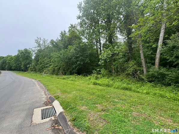7 Holley Lane, Prospect, CT 06712