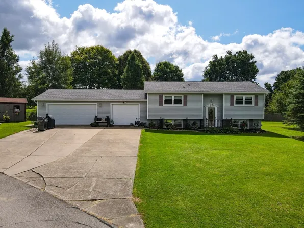 206 Granada Dr, Edinboro, PA 16412