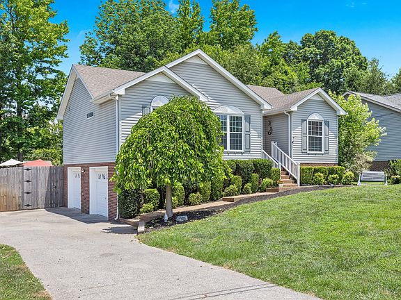 3rd image of 604 Highland Dr