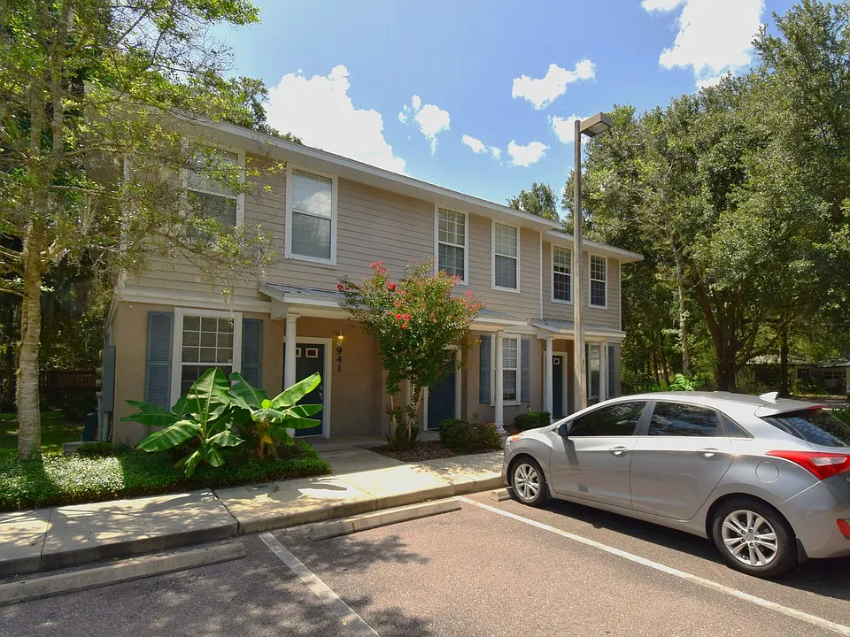941 NW 21st Ave