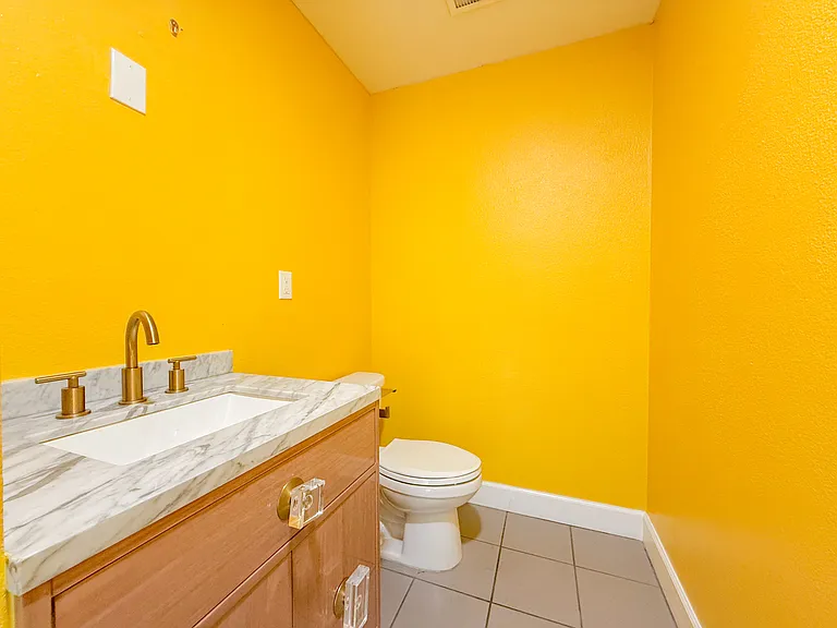 1029 N Central Ave — Photo 14