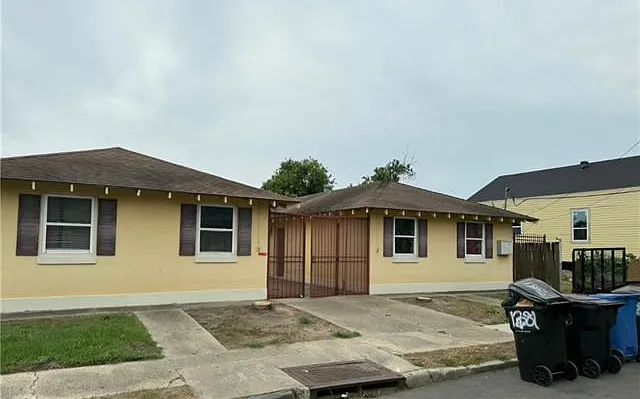 1381 Annette St #A — Photo 1