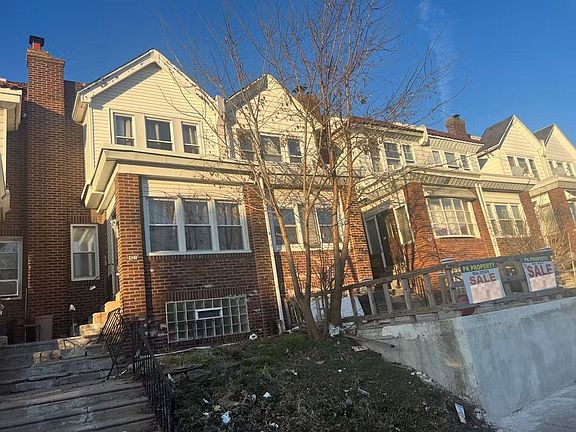 3rd image of 421 W Godfrey Ave