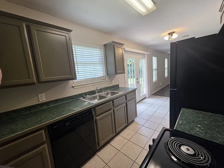 38 Burnett Cir — Photo 5