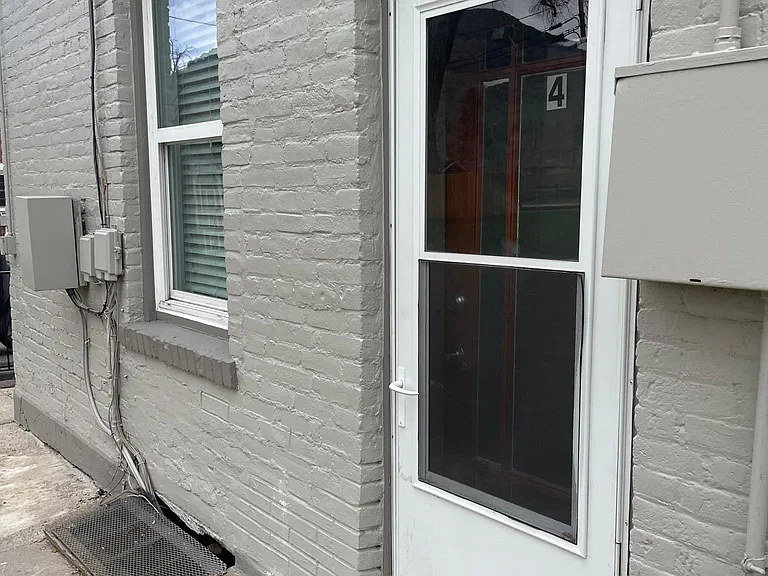 1015 Ford St #4 — Photo 7