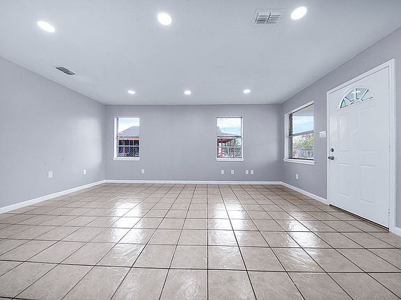 4th image of 7022 Cerro De Oro Dr