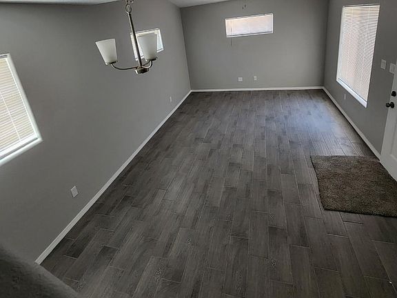 5th image of 317 Princeton Dr SE