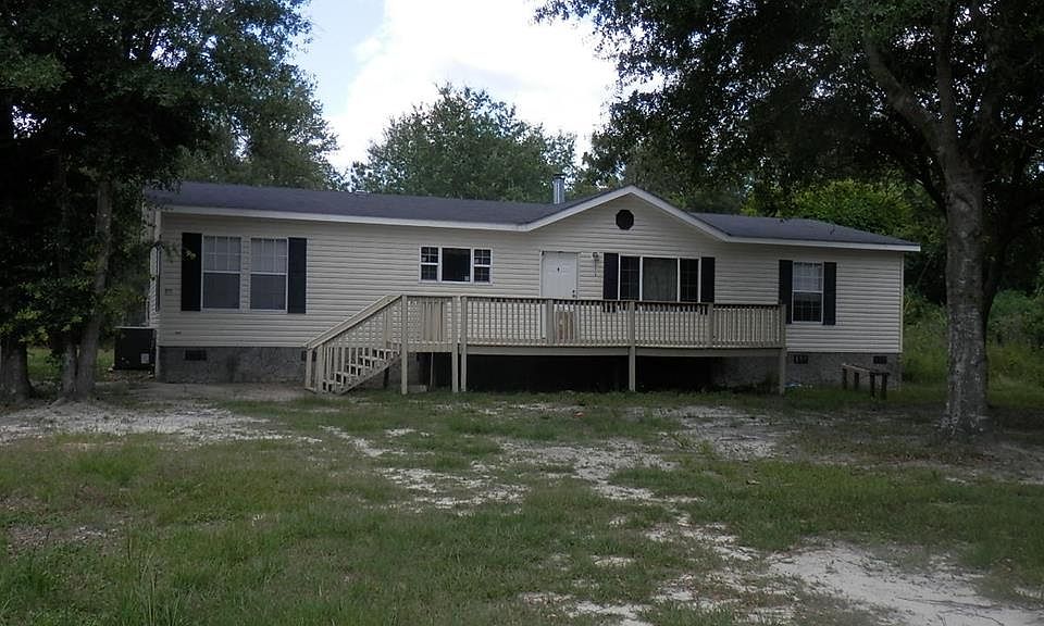 1st image of 175 NE Oakwood Cir