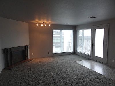 3rd image of 2313 W Newton St APT 202