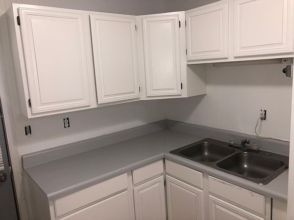 3rd image of 249 E Evans Ave