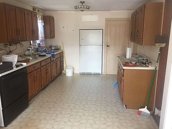 Kitchen preparation area