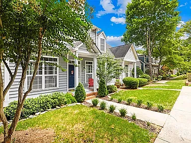 3 bed, 3.5 bath, 2087 sqft, $2,799 — Photo 3