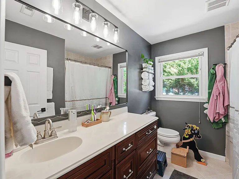 8904 Arley Dr — Photo 17