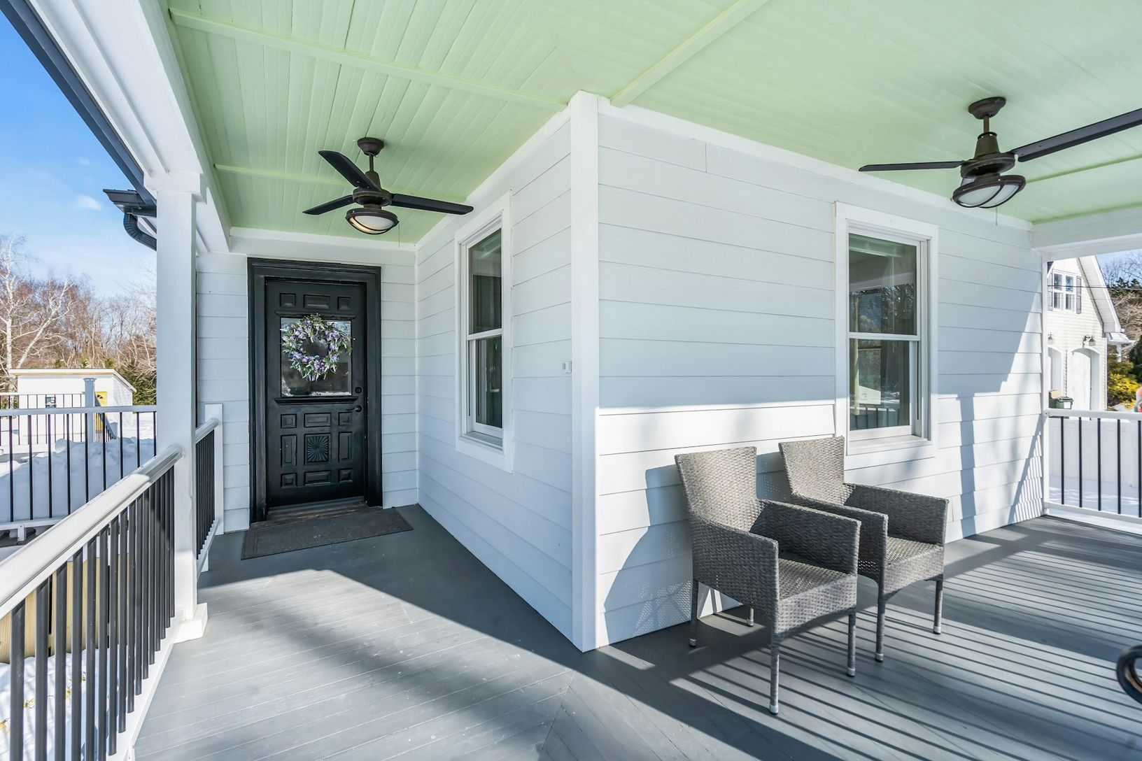  Wrap around porch.